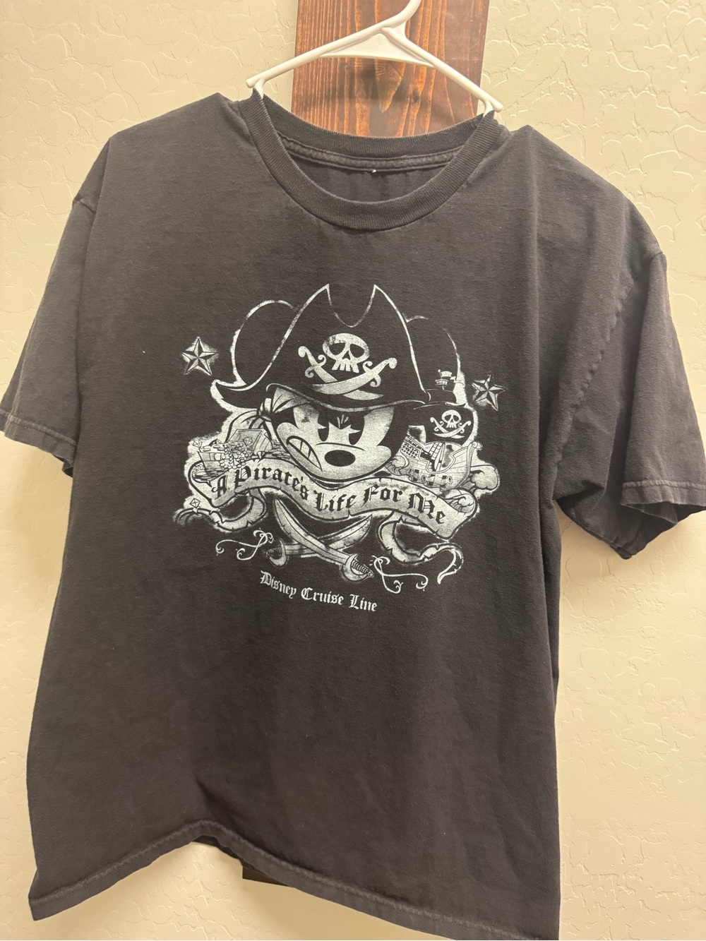 Disney Cruise Line Men's Black 'A Pirate's Life For Me' Graphic Tee